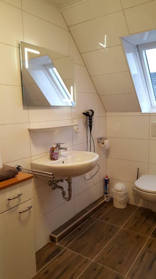Wohnung 2 Mit Balkon- Haus Annegrete Esens Kültér fotó