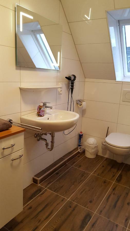 Wohnung 2 Mit Balkon- Haus Annegrete Esens Kültér fotó