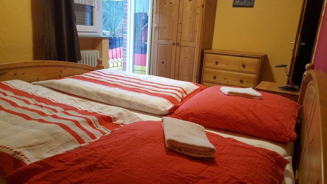 Wohnung 2 Mit Balkon- Haus Annegrete Esens Kültér fotó